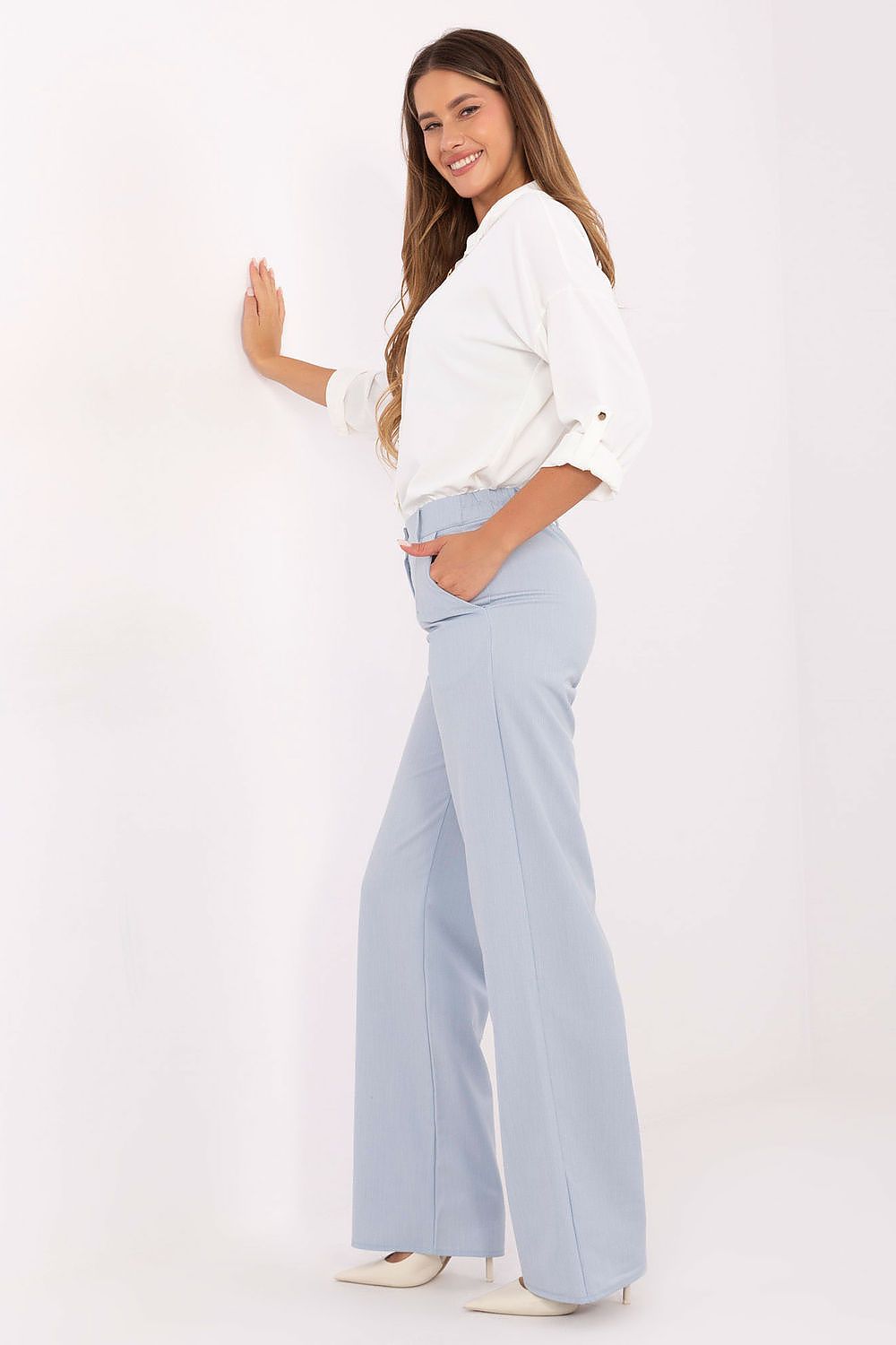  Women trousers model 219087 Lakerta 